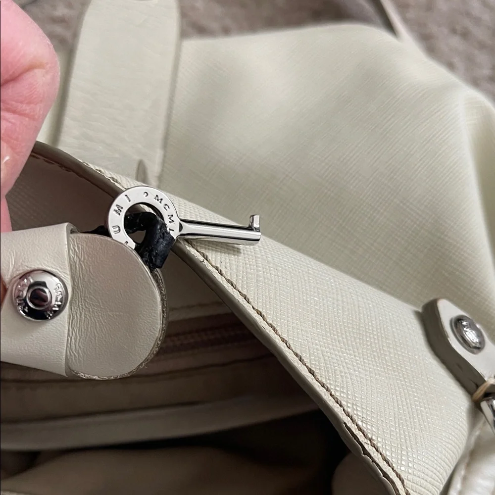 Tumi White Leather Women's Bag - Picture 11 of 12